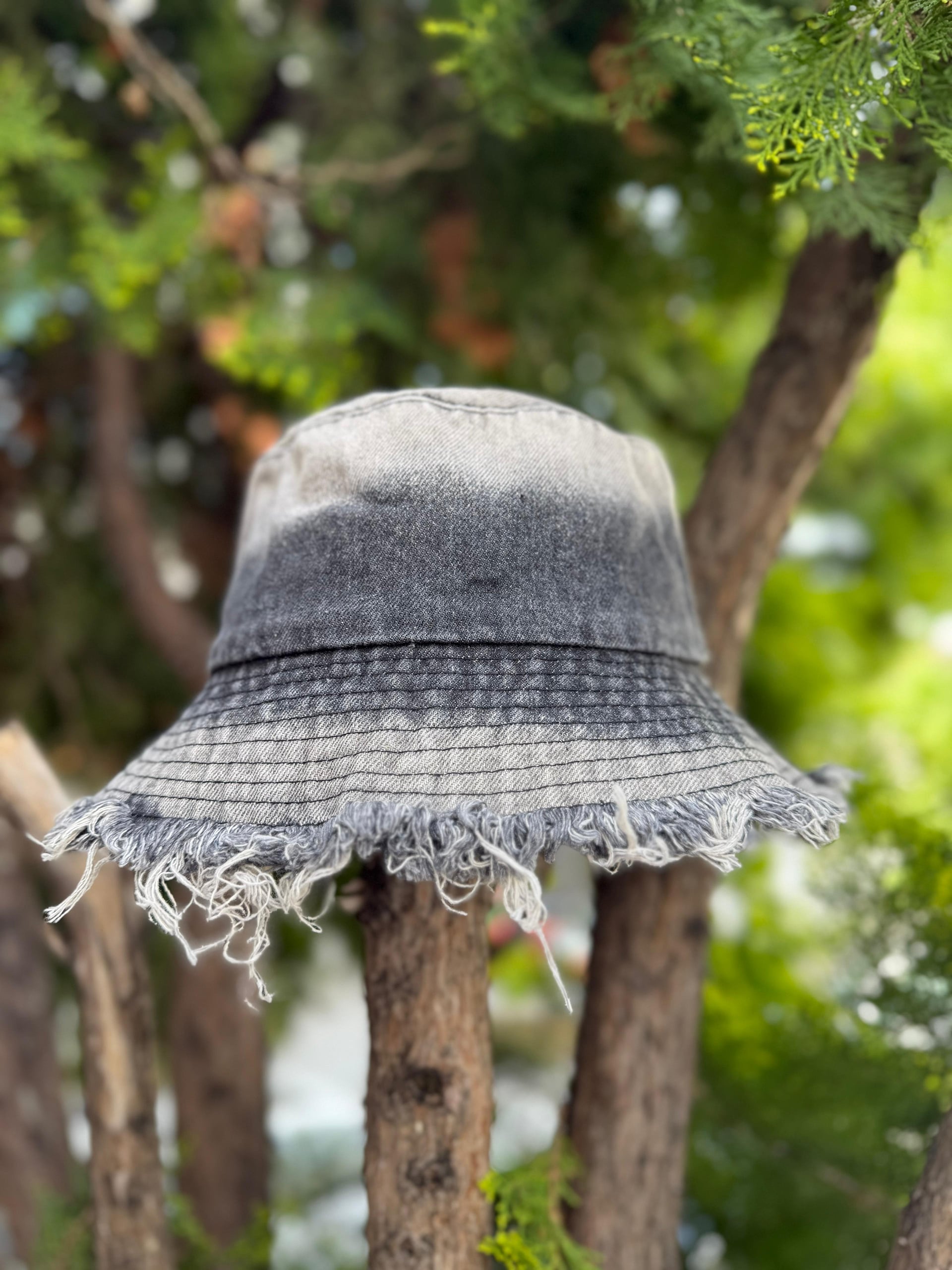 Washed Black Bucket Hat with Grey Gradient - Nesvay - by Peralane - photo 2