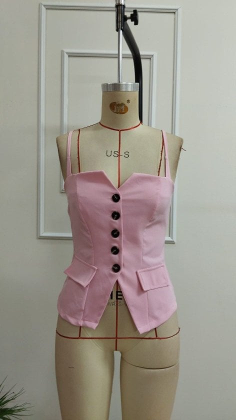 Women's Pink Sleeveless Button-Front Vest Top - Janes - by Peralane - photo 4