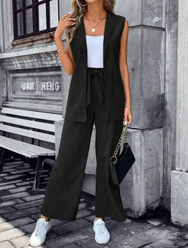 Women's Sleeveless Notch Lapel Blazer and Wide-Leg Trouser Two-Piece Set in Black Crepe - Janes - by Peralane - photo 3