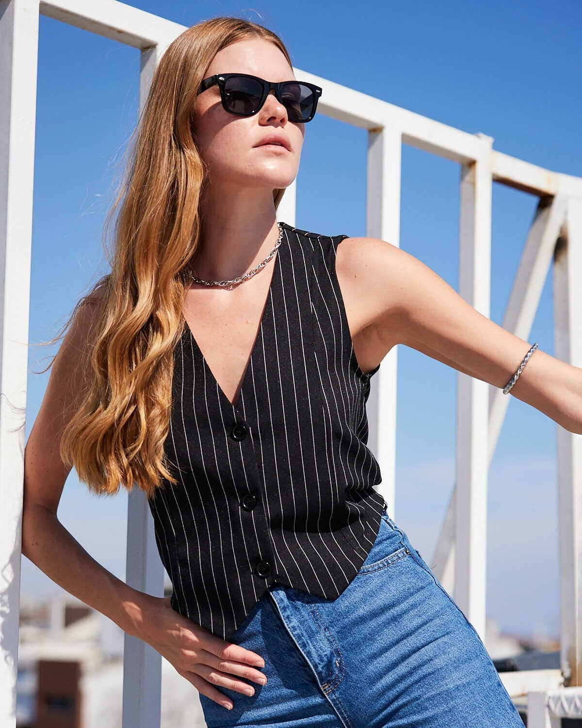 Striped Woven Vest - Black - Bigdart - by Peralane - photo 5