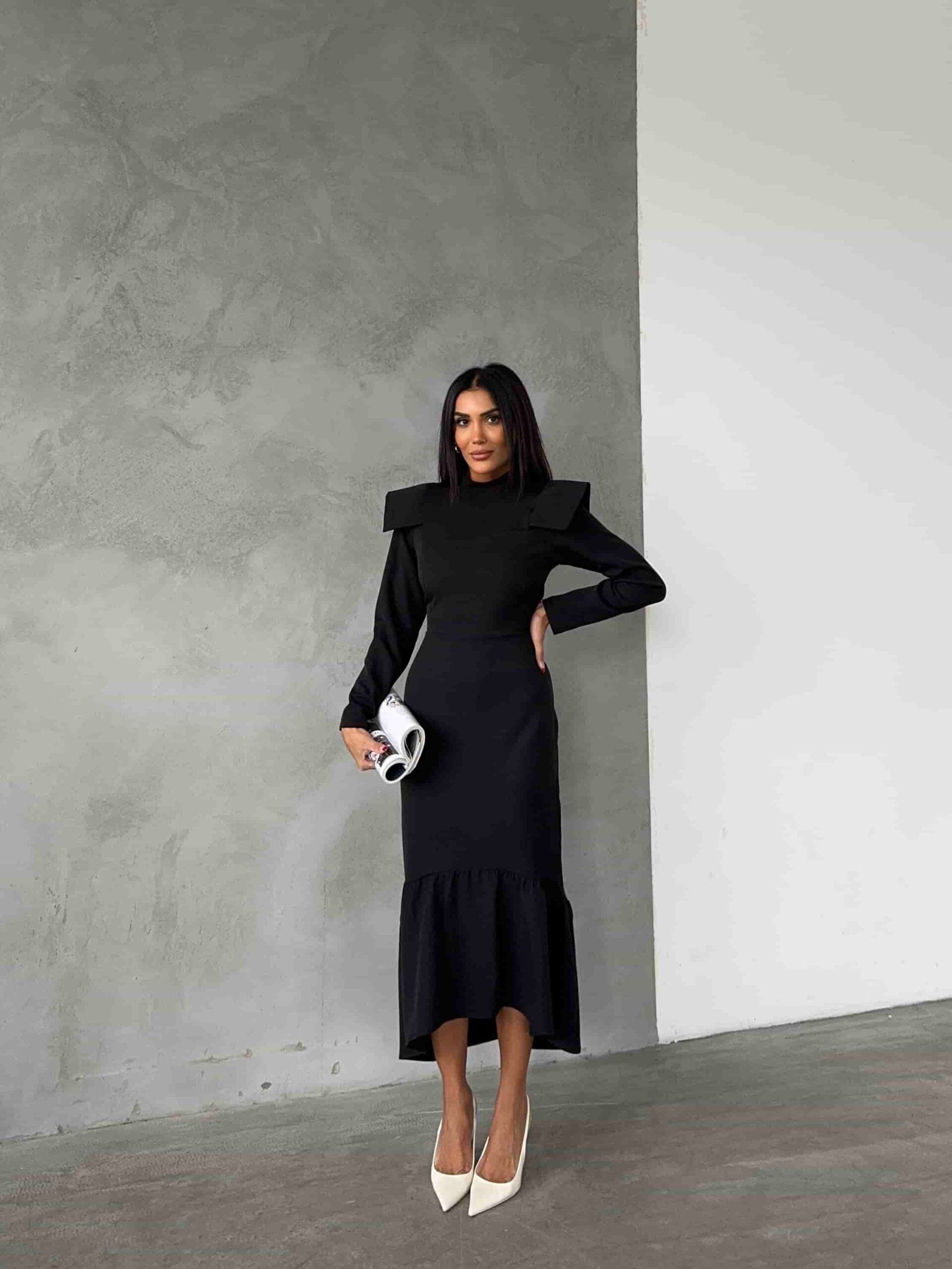 Black Long-Sleeved Midi Dress with Shoulder Detail - My Bee - by Peralane