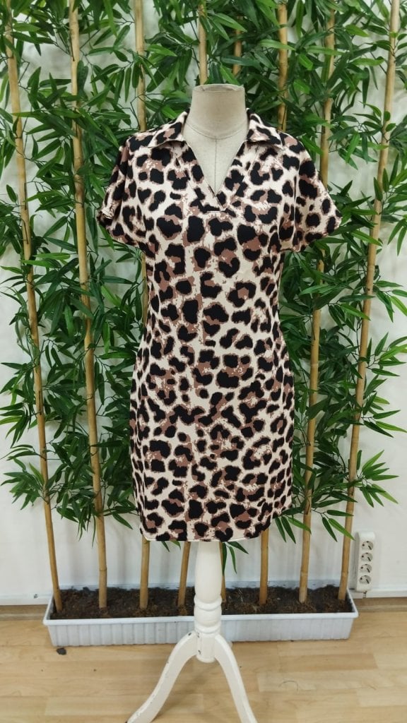 Women's Short-Sleeve V-Neck Leopard Print Satin Short Dress - Janes - by Peralane - photo 6