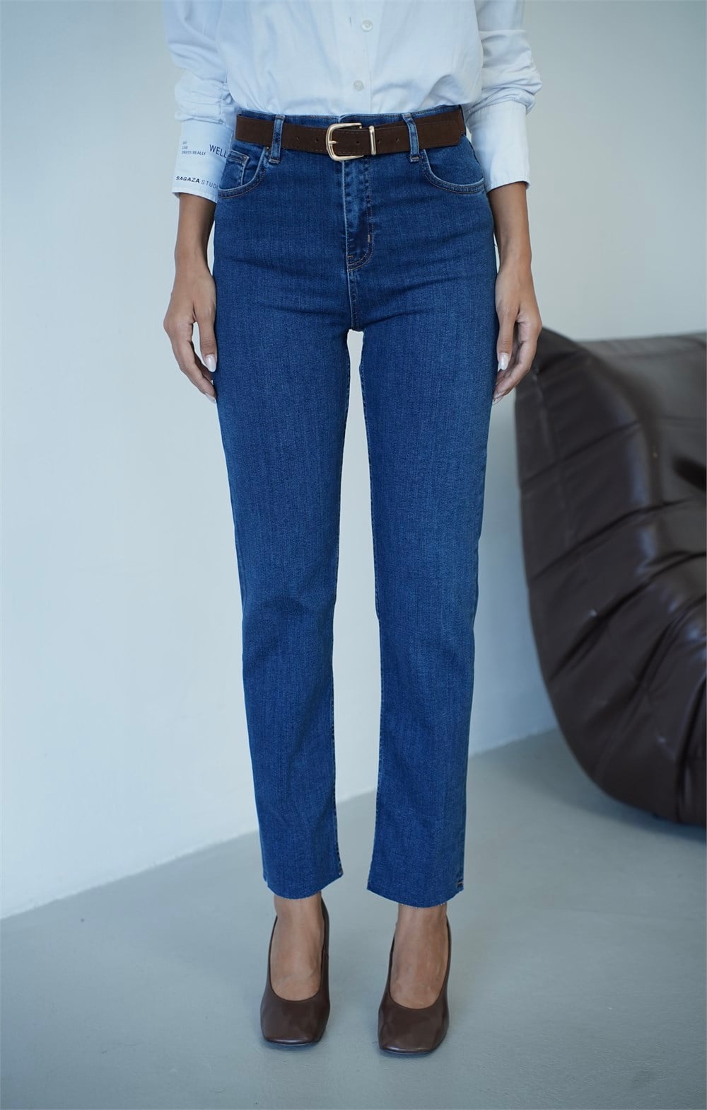 High Waist Crop Hem Belt Detail Women's Dark Blue Jeans - Lacarino Jeans - by Peralane