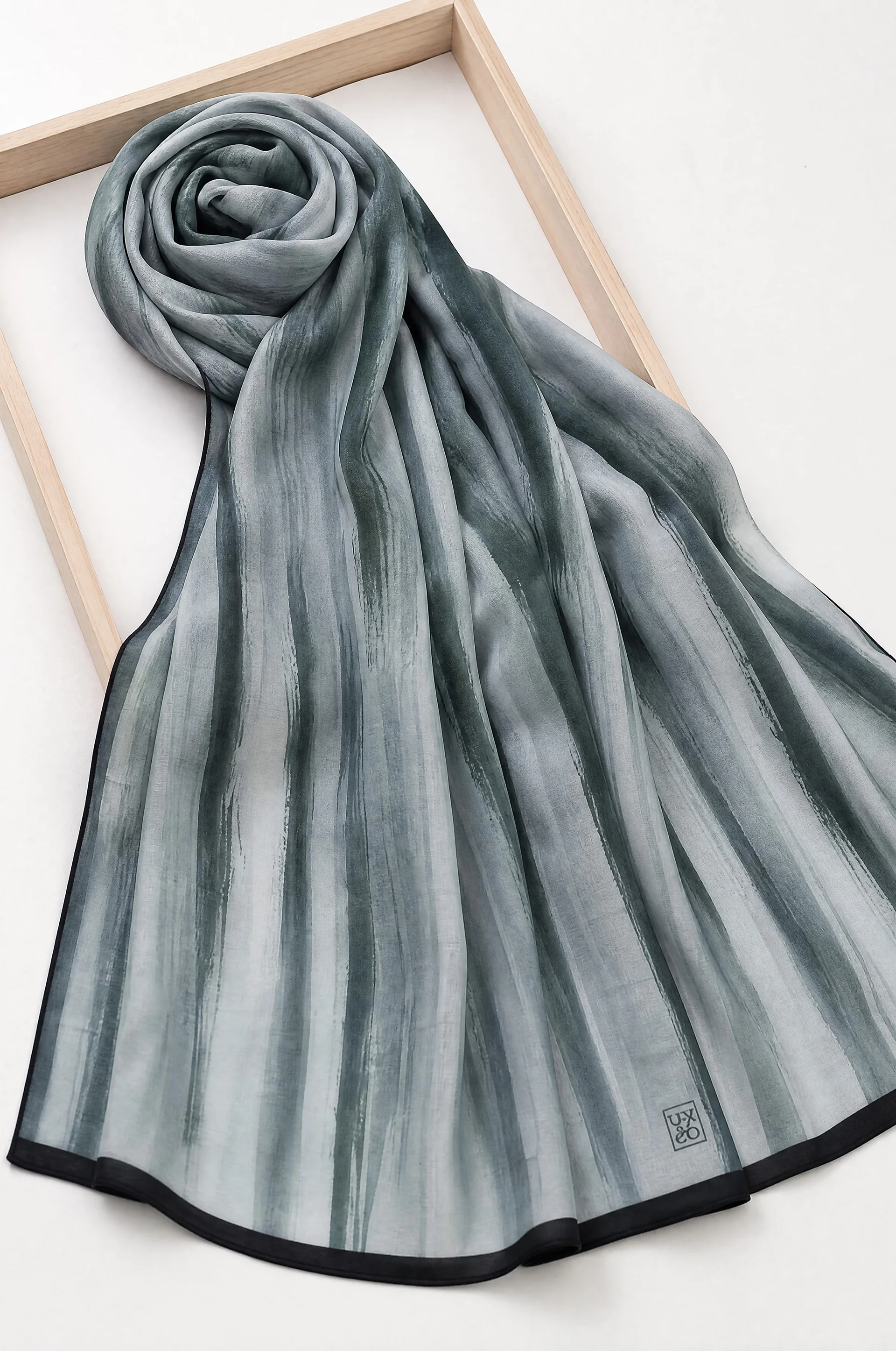 Brushstroke Pattern Scarf - Black - Podyumplus - by Peralane