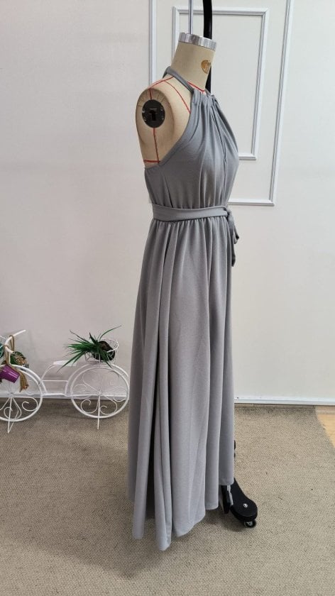 Women's Grey Halter Neck Long Crepe Dress with Keyhole Cutout and Slit - Janes - by Peralane - photo 5