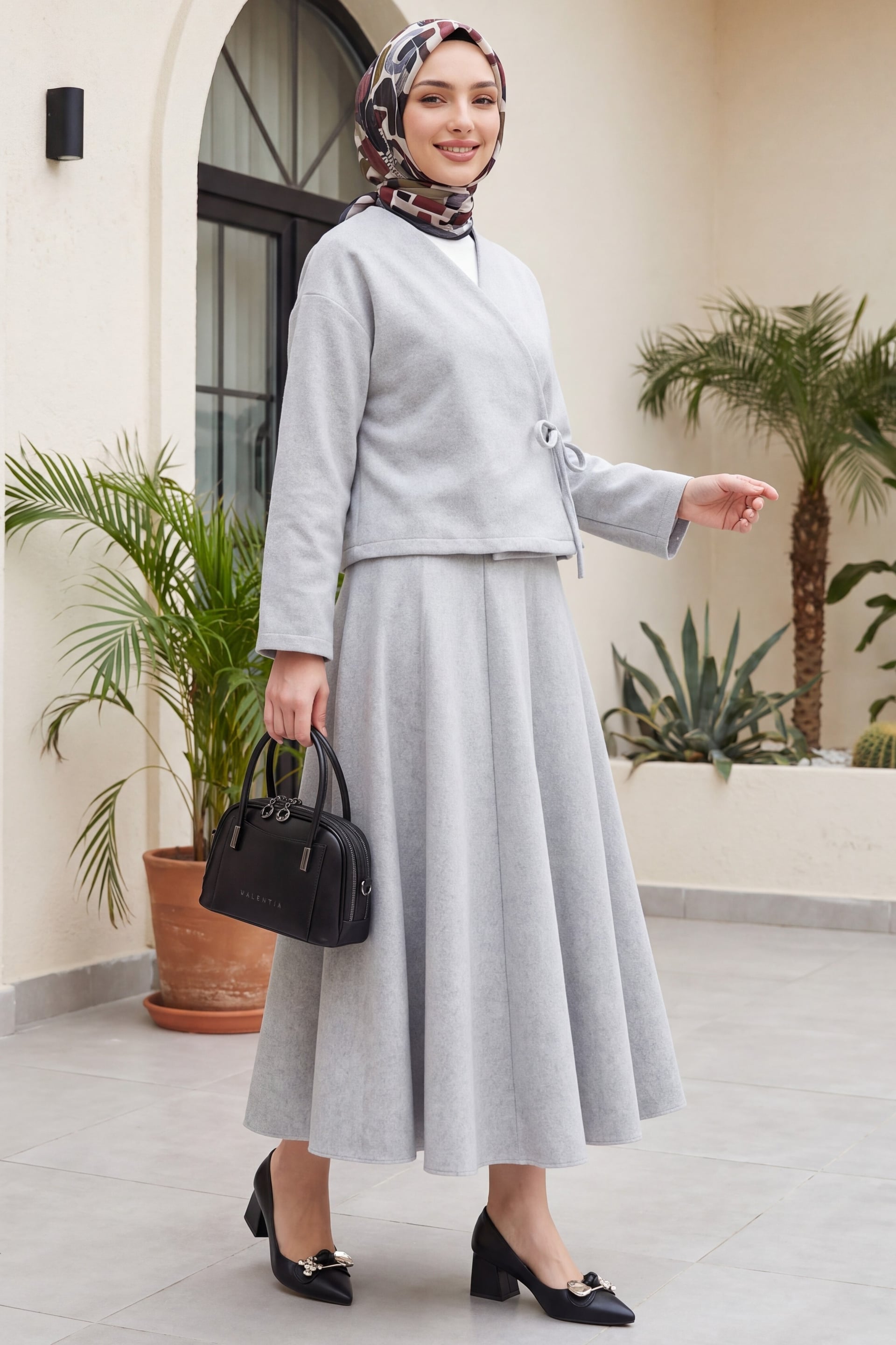 Front-Tie Pleated Skirt and Kimono Jacket Set in Grey - Podyumplus - by Peralane - photo 2
