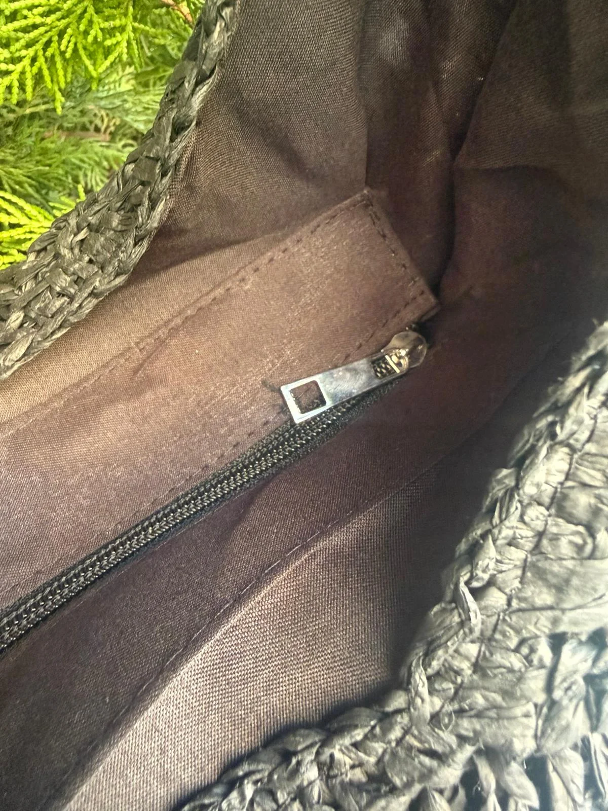 Black Woven Crescent Shoulder Bag with Braided Strap - Nesvay - by Peralane - photo 4