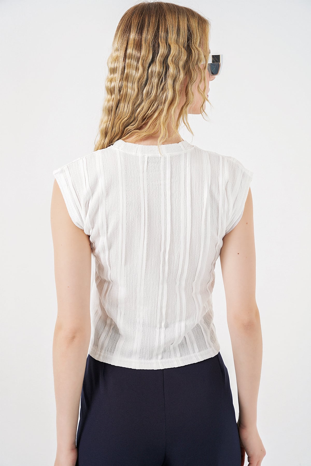 Women's Textured Sleeveless Knit Blouse White - Bigdart - by Peralane - photo 5