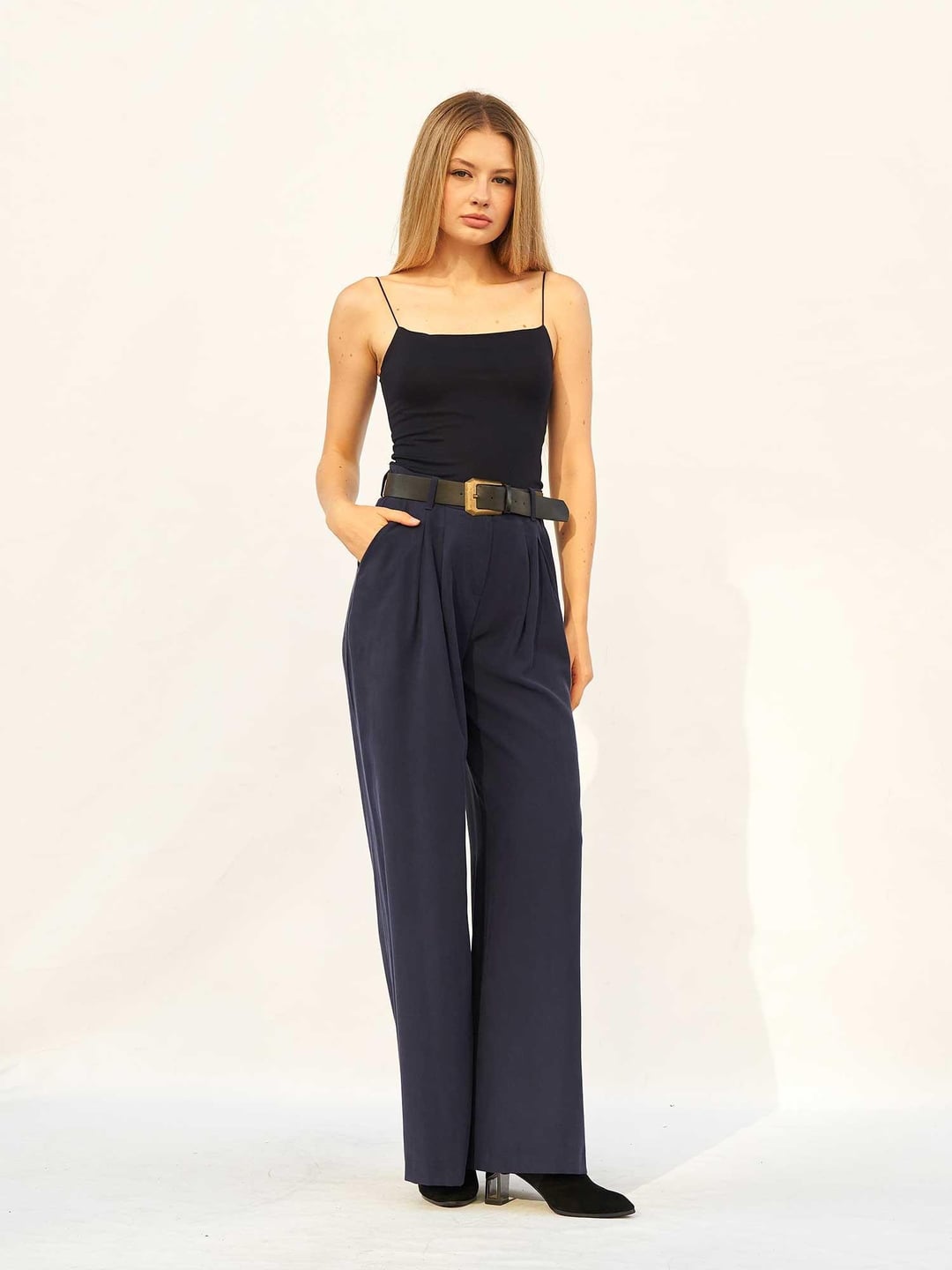 Navy Blue Belted Pleated Palazzo Trousers - Lefon - by Peralane - photo 6