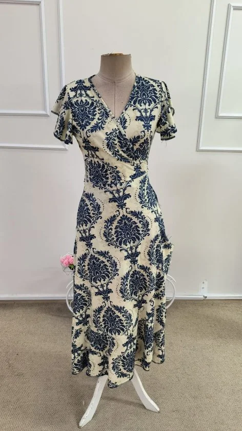 Women's Short Sleeve Wrap V-Neck Tie Waist Patterned Suprem Midi Dress - Janes - by Peralane - photo 4