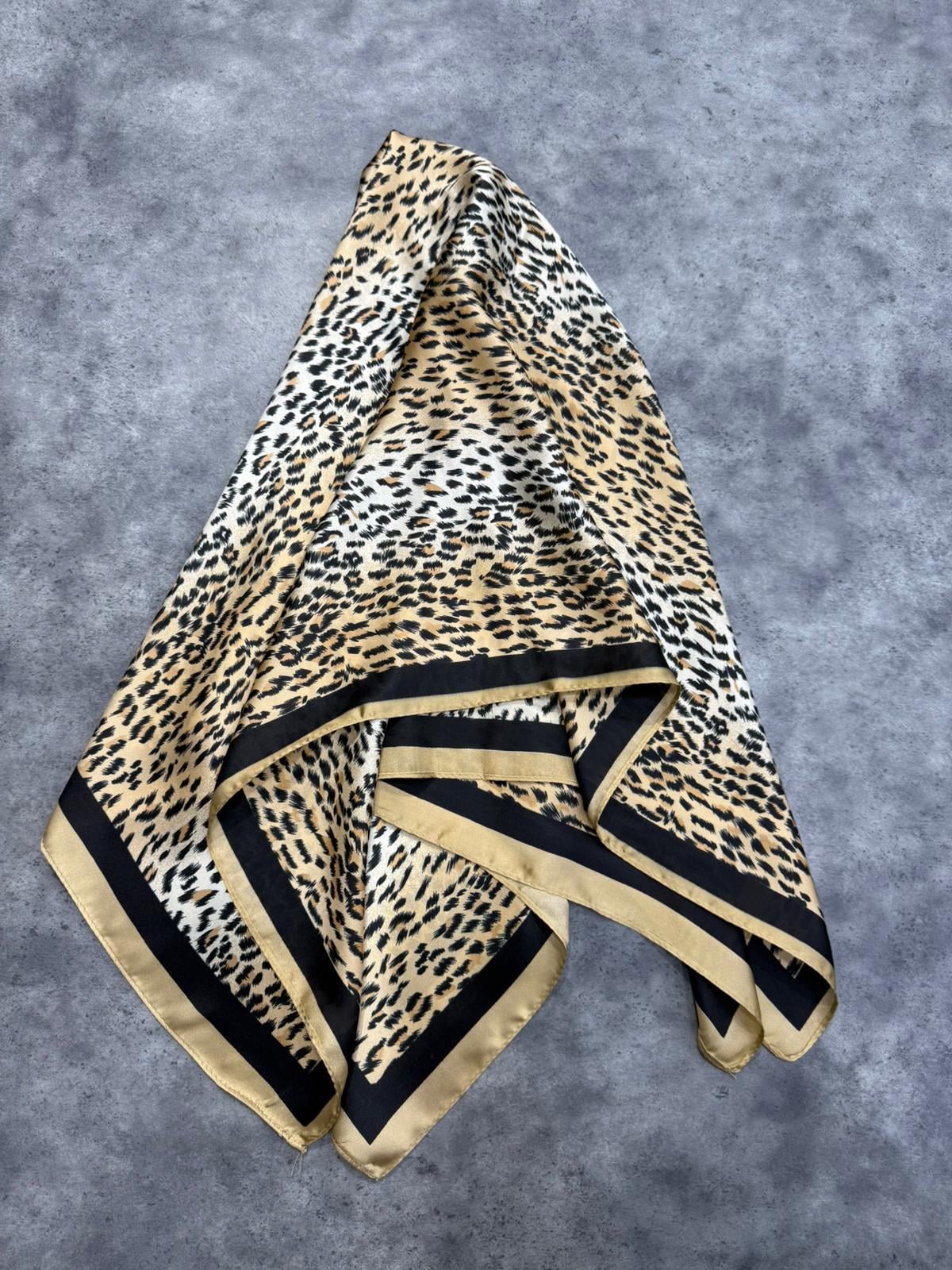 Leopard Print Navy Blue Bandana Scarf 90x90 cm - Nesvay - by Peralane - photo 2