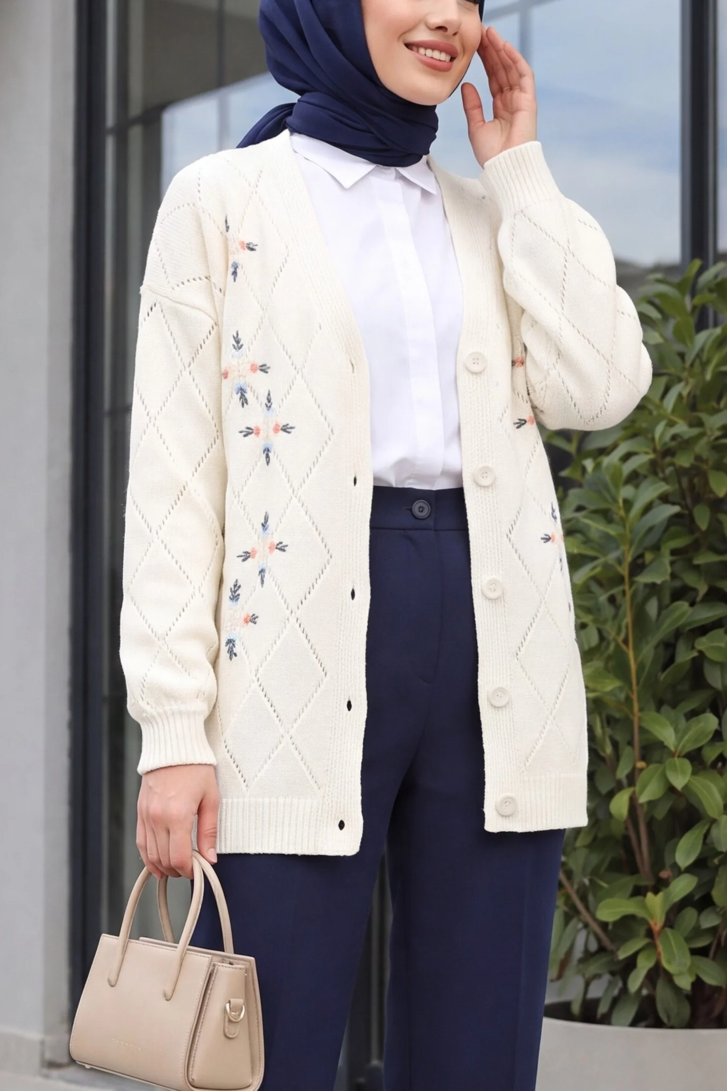 Women's Embroidered Floral Knit Cardigan - Ecru - Podyumplus - by Peralane