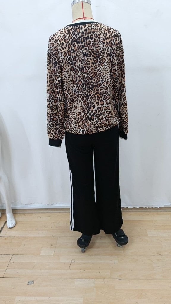 Women's Two-Piece Leopard Print Lounge Set with Sweatshirt and Wide-Leg Trousers - Janes - by Peralane - photo 9