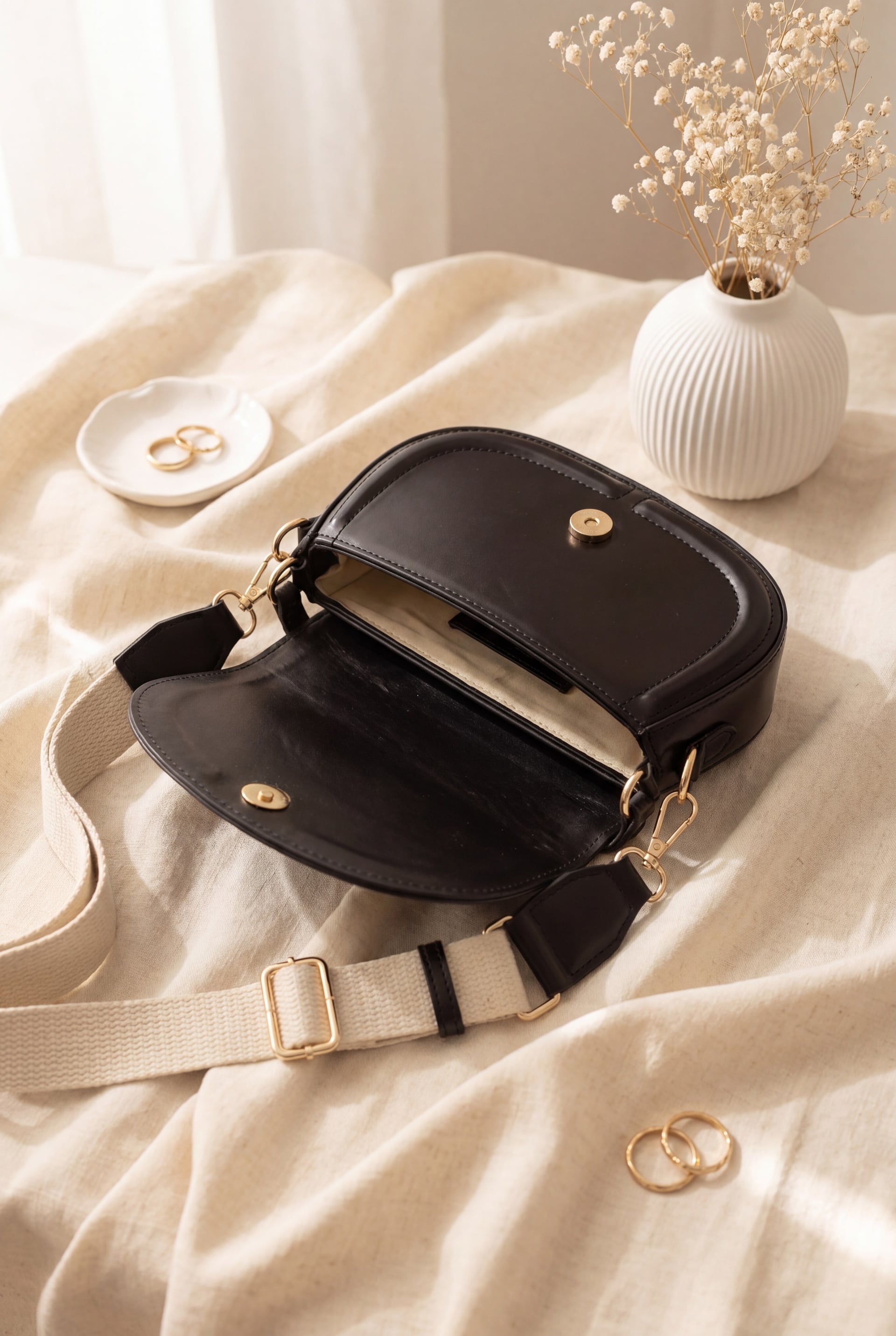 Black Women's Shoulder Bag with Snap Closure and Woven Strap - Podyumplus - by Peralane - photo 3