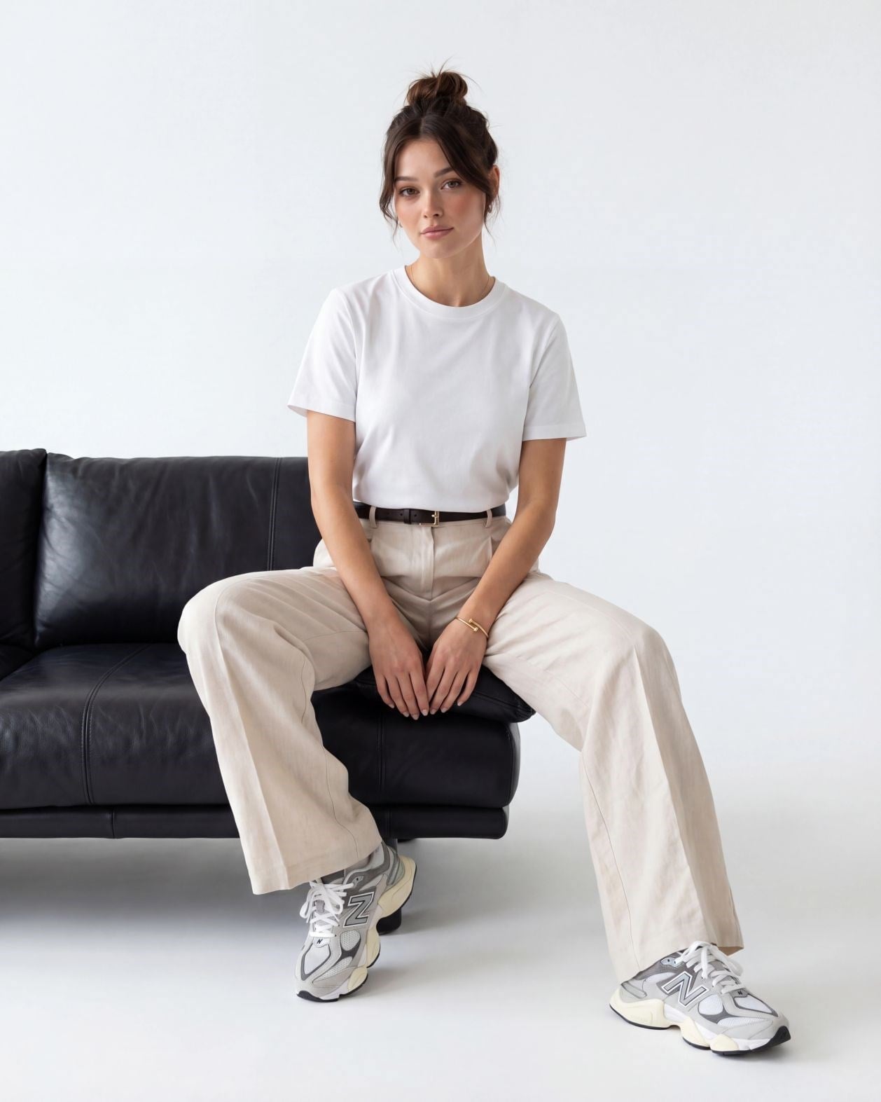 Wide-Leg Pleated Trousers in Ecru - Fame - by Peralane - photo 5