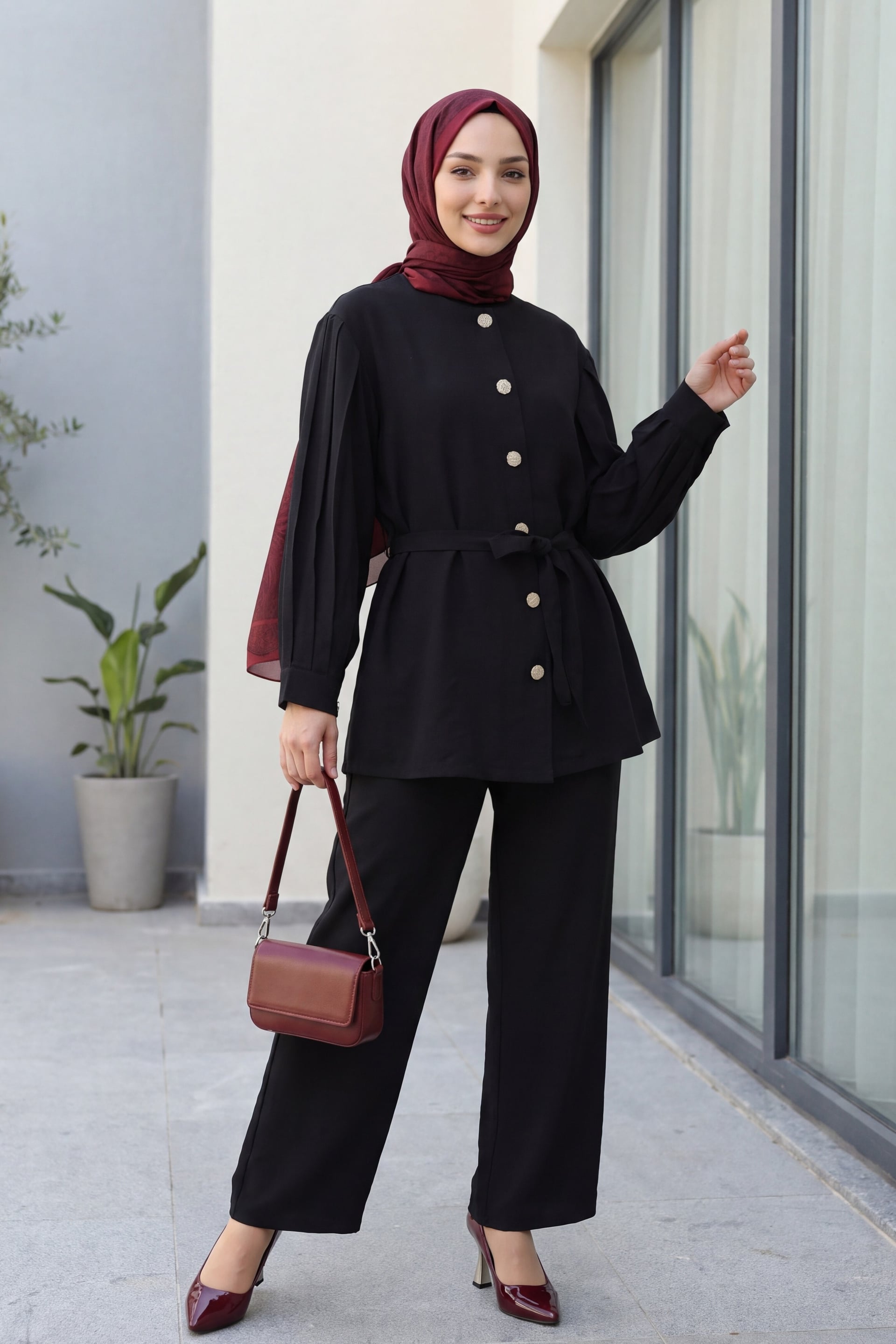 Black Long-Sleeved Tunic and Trousers Two-Piece Set with Belt - Podyumplus - by Peralane - photo 2