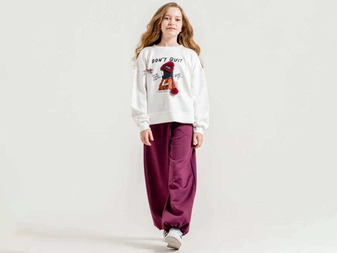 Girls' Printed Pom-Pom Detail Sweatshirt and Trousers Set - ÖZ Bebe - by Peralane