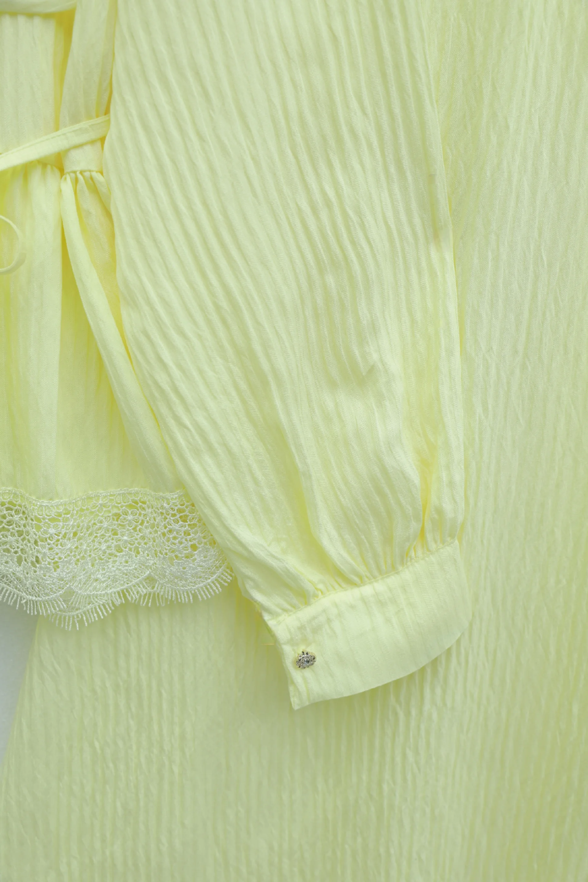 Pale Yellow Lace Trim Pleated Crepe Two-Piece Set with Tie Waist - Podyumplus - by Peralane - photo 5