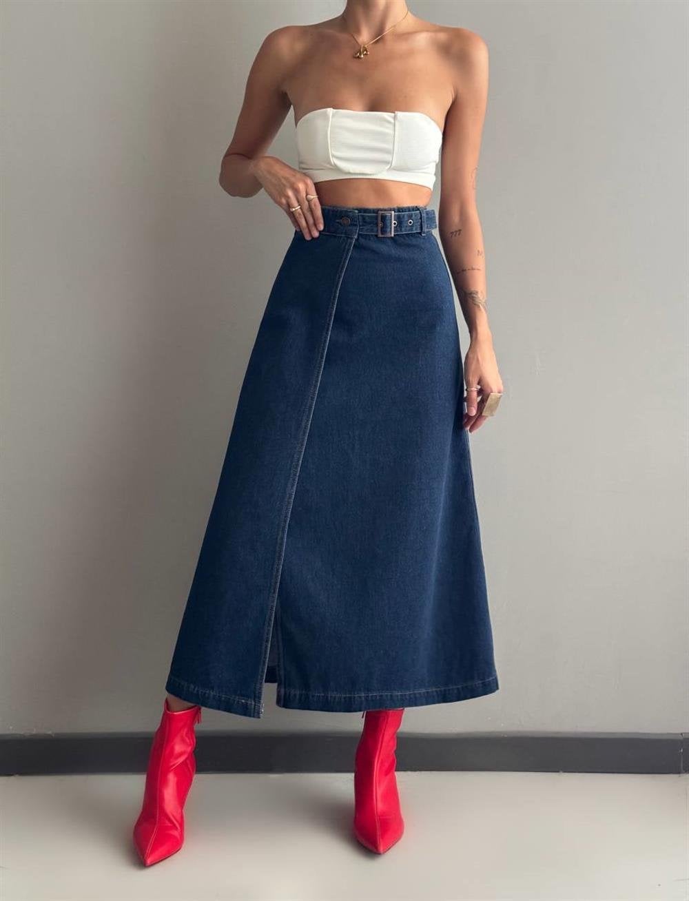 Women's High-Slit Denim Maxi Skirt in Dark Blue - Lacarino Jeans - by Peralane - photo 2