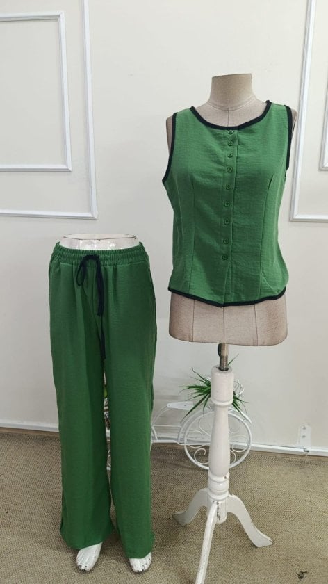 Women's Sleeveless Button-Front Vest and Wide-Leg Trousers Two-Piece Set in Green - Janes - by Peralane - photo 5