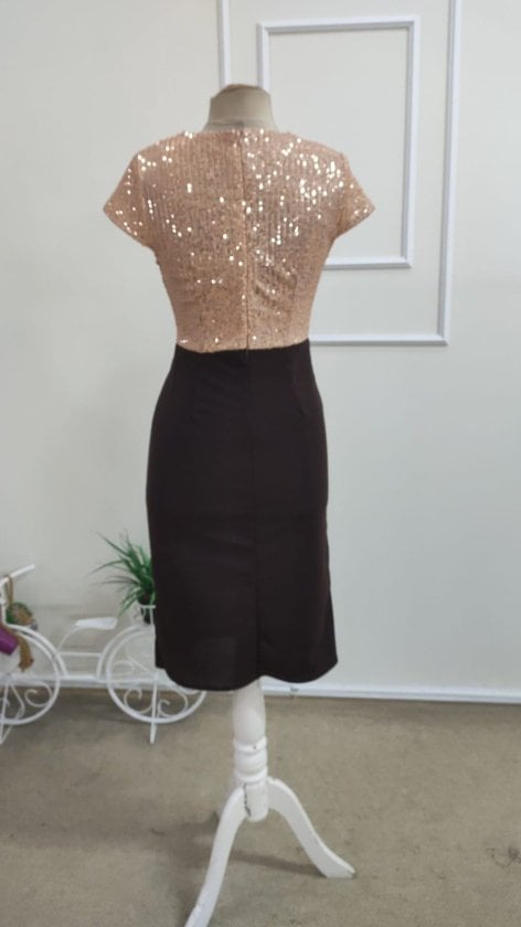 Women's Short Sleeve Wrap V-Neck Sequin Detail Midi Dress - Janes - by Peralane - photo 6