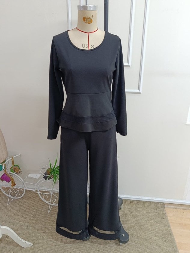 Women's Long Sleeve Round Neck Tulle Detail Crepe Blouse and Trousers Two-Piece Set - Janes - by Peralane - photo 4
