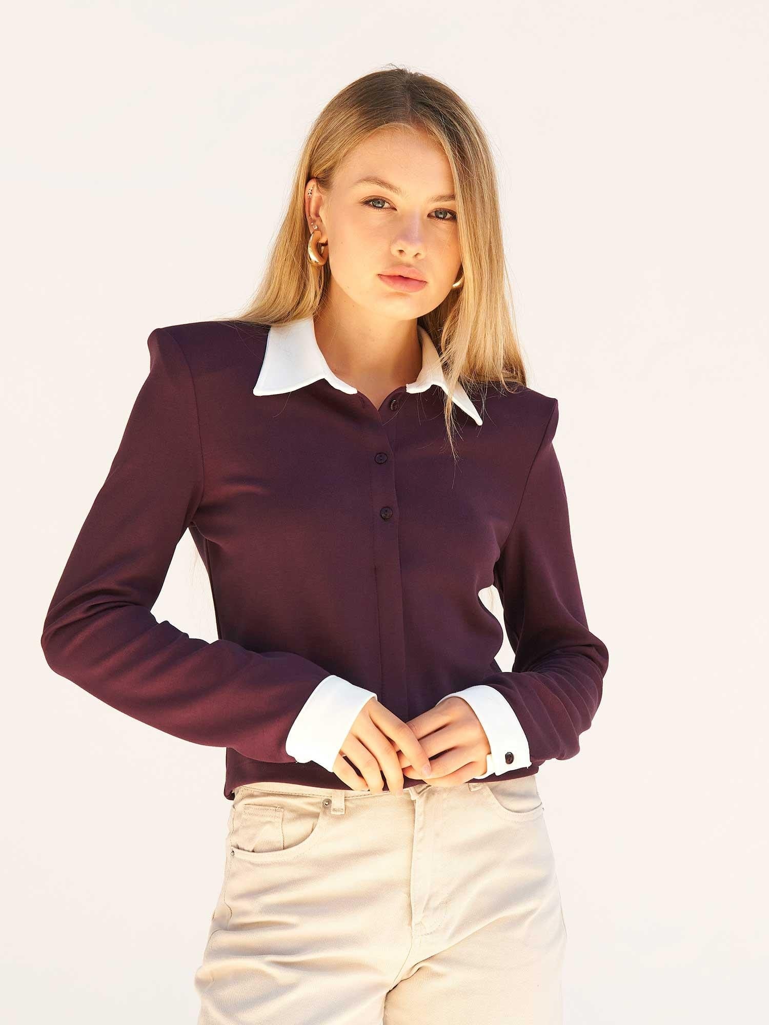 Long-Sleeved Collared Knit Blouse in Deep Plum - Lefon - by Peralane