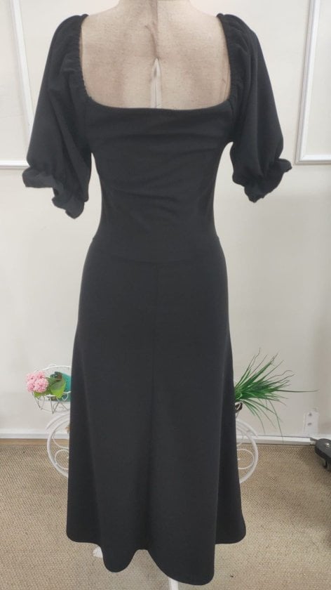 Women's Black Midi Dress with Sweetheart Neckline and Puffed Sleeves - Janes - by Peralane - photo 10