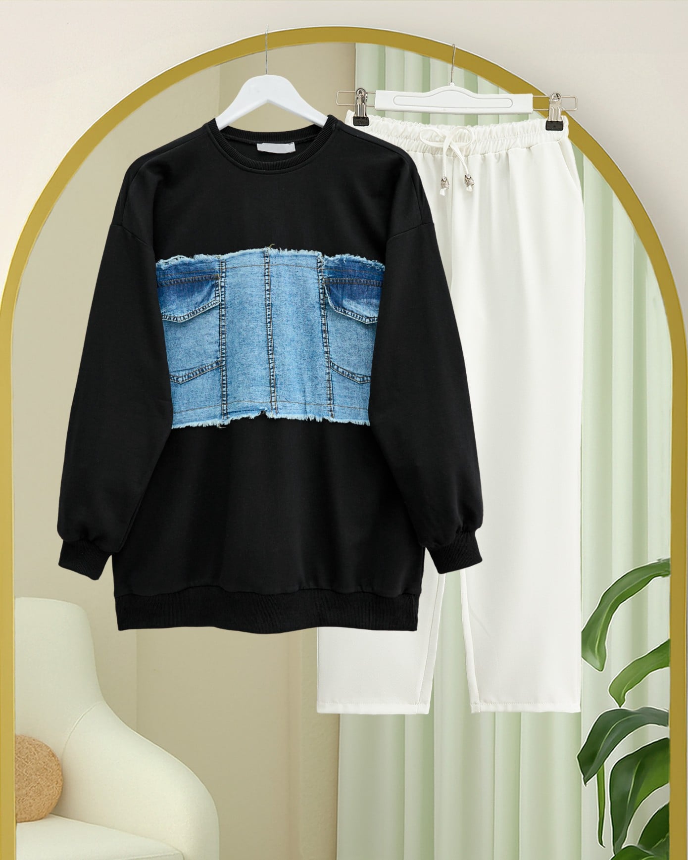 Black Round Neck Sweatshirt with Denim Chest Pockets - Podyumplus - by Peralane - photo 4