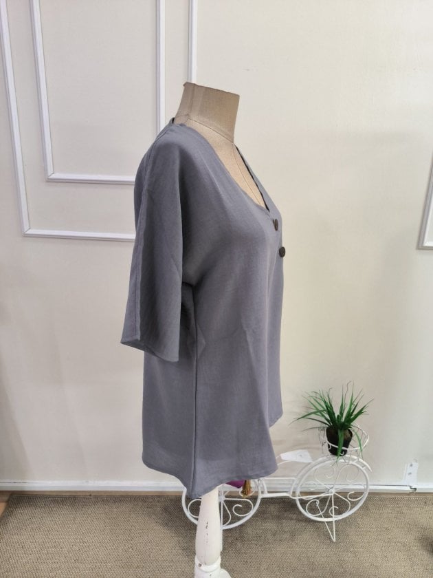 Women's Grey V-Neck Short-Sleeve Button Blouse - Janes - by Peralane - photo 5