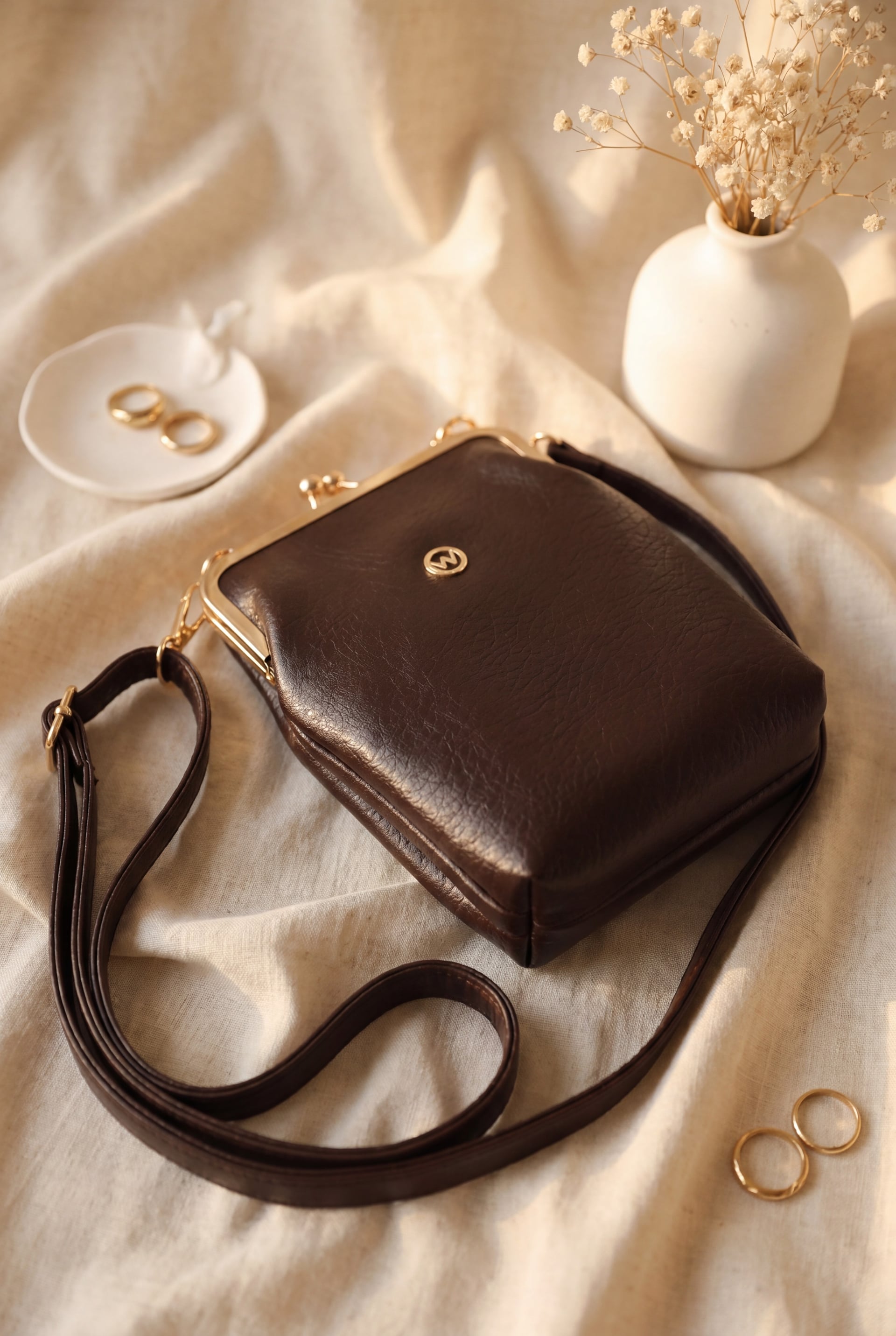 Nostalgic Kiss-Lock Crossbody Bag - Dark Brown - Podyumplus - by Peralane