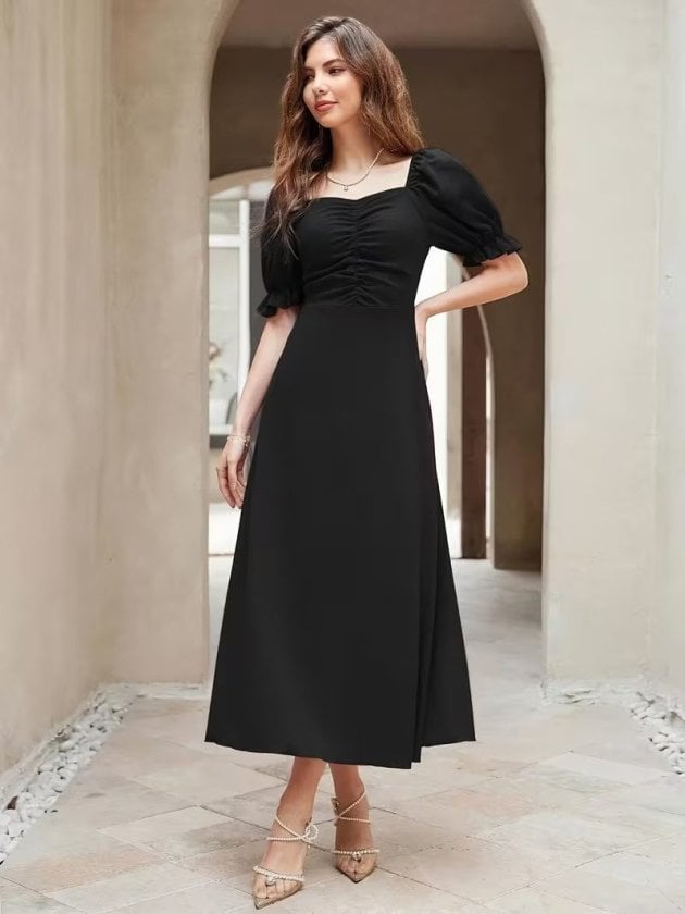Women's Black Midi Dress with Sweetheart Neckline and Puffed Sleeves - Janes - by Peralane - photo 4