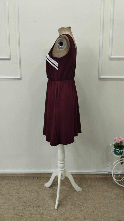 Women's Sleeveless V-Neck Short Viscose Two-Thread Dress with Elasticated Waist - Janes - by Peralane - photo 5