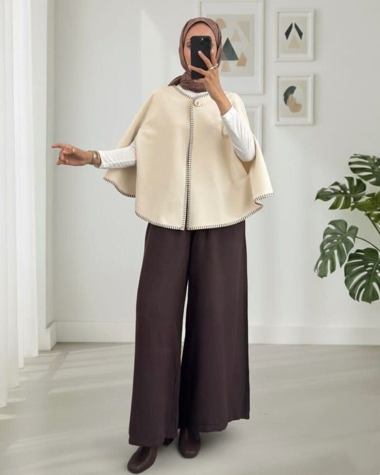 Shepherd Stitch Pocketed Cashmere Pancho - Beige - Podyumplus - by Peralane - photo 3