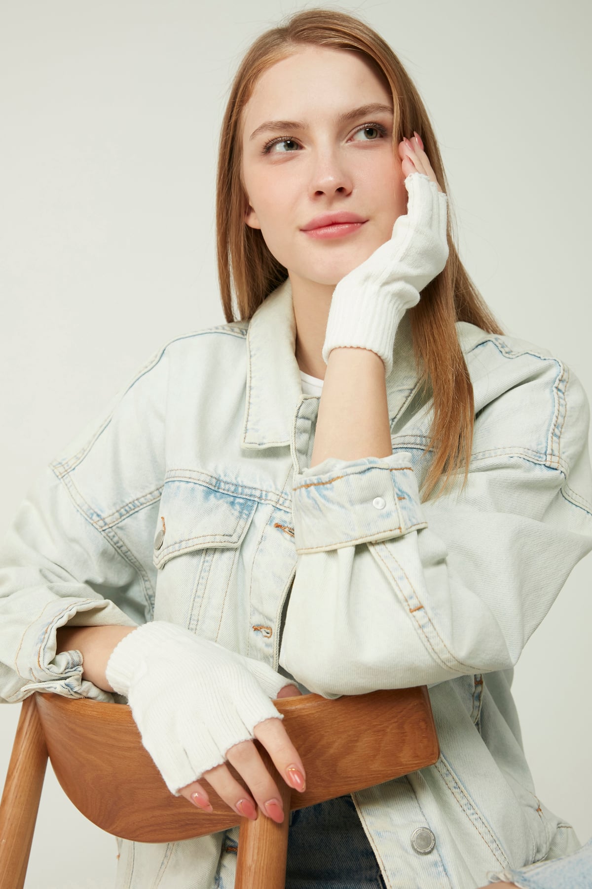 Fingerless Rib-Knit Gloves in Ecru - Nesvay - by Peralane