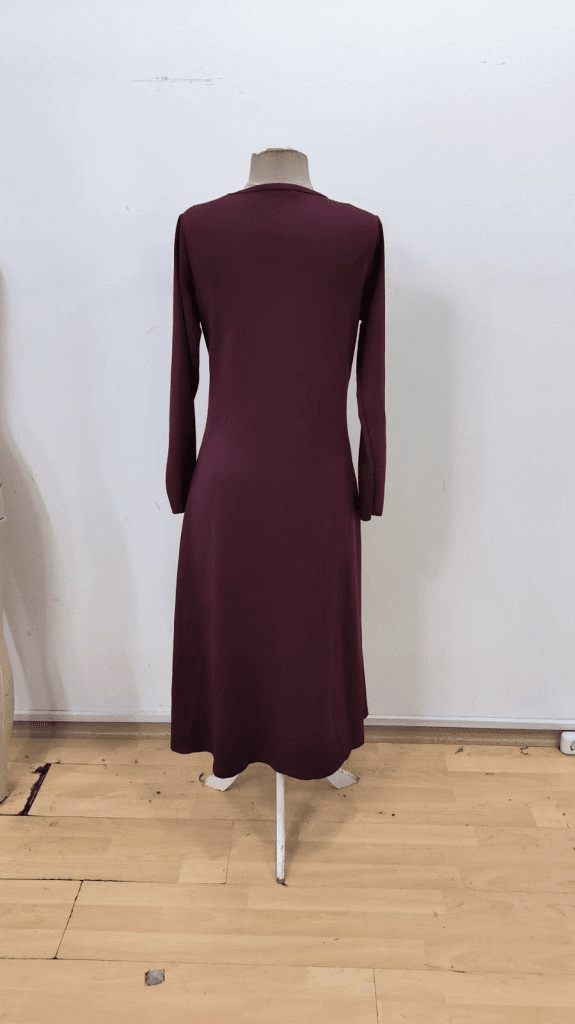 Women's Long-Sleeved Crew Neck Dress with Front Ring Detail and Side Slits - Janes - by Peralane - photo 5
