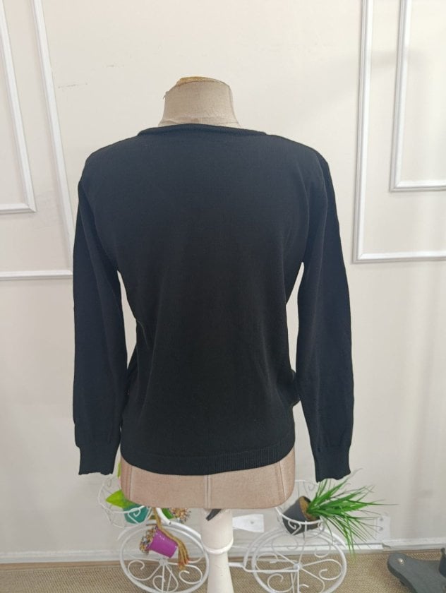 Women's Long-Sleeved V-Neck Knit Blouse - Janes - by Peralane - photo 6