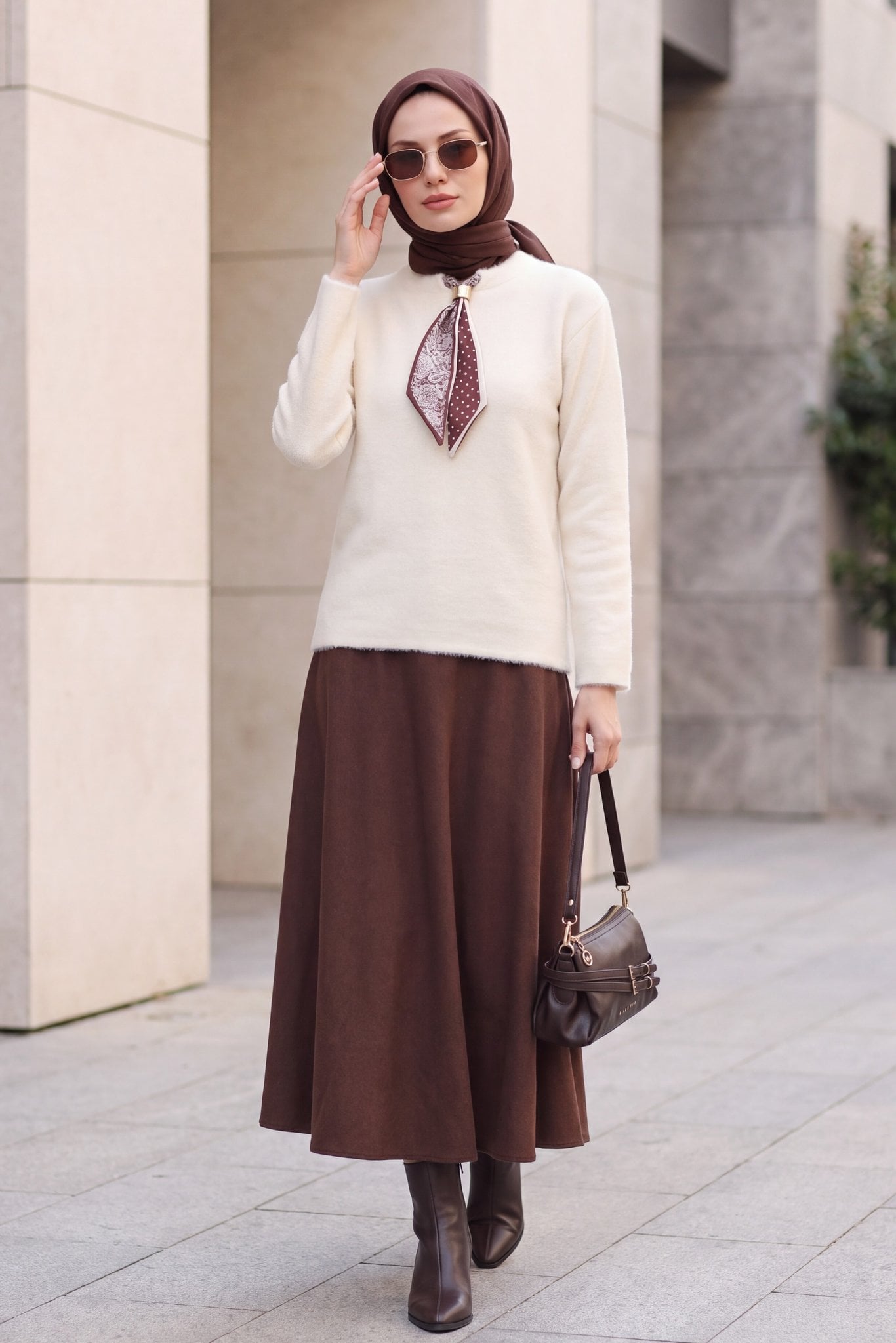 Women's Oversized Scarf Detail Sweater in Cream - Bigdart - by Peralane - photo 3