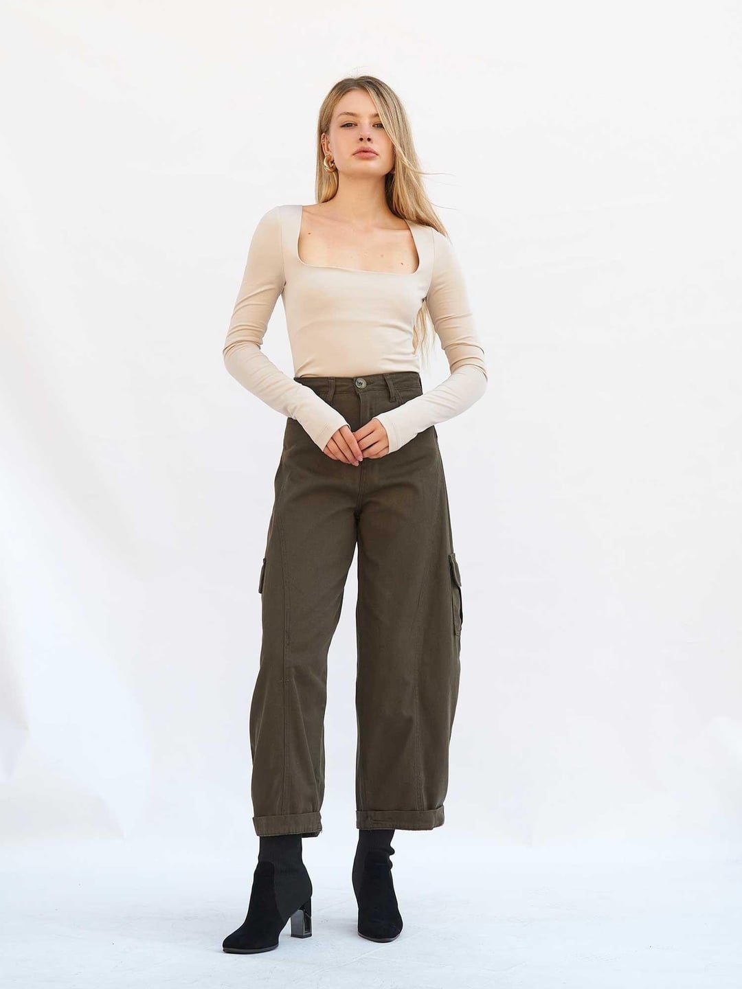 Women's Square Neck Long Sleeve Knit Top with Shoulder Cut-Out - Light Beige - Lefon - by Peralane - photo 4