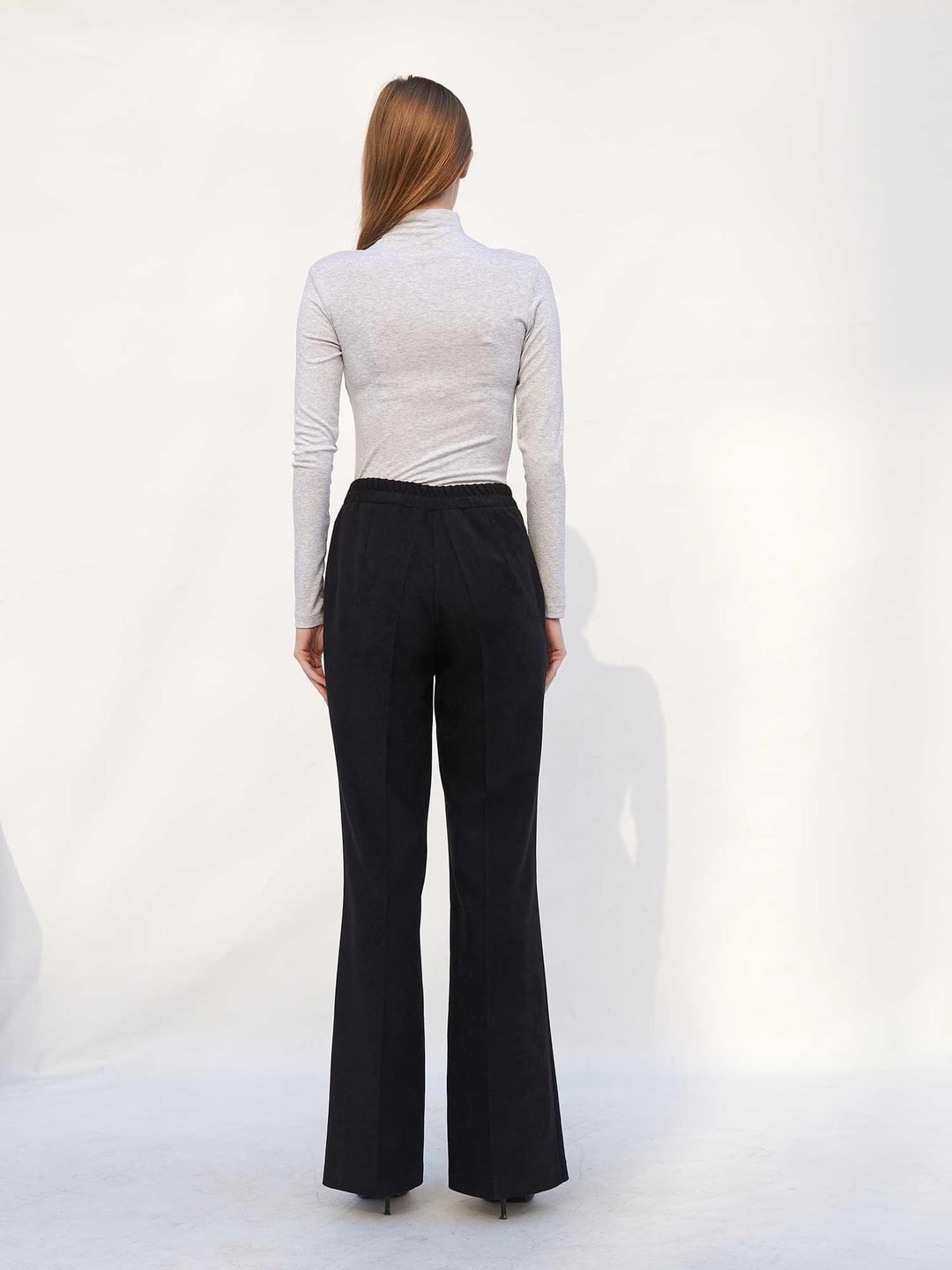 Ribbed Knit Turtleneck Top with Front Ruching - Light Grey - Lefon - by Peralane - photo 4