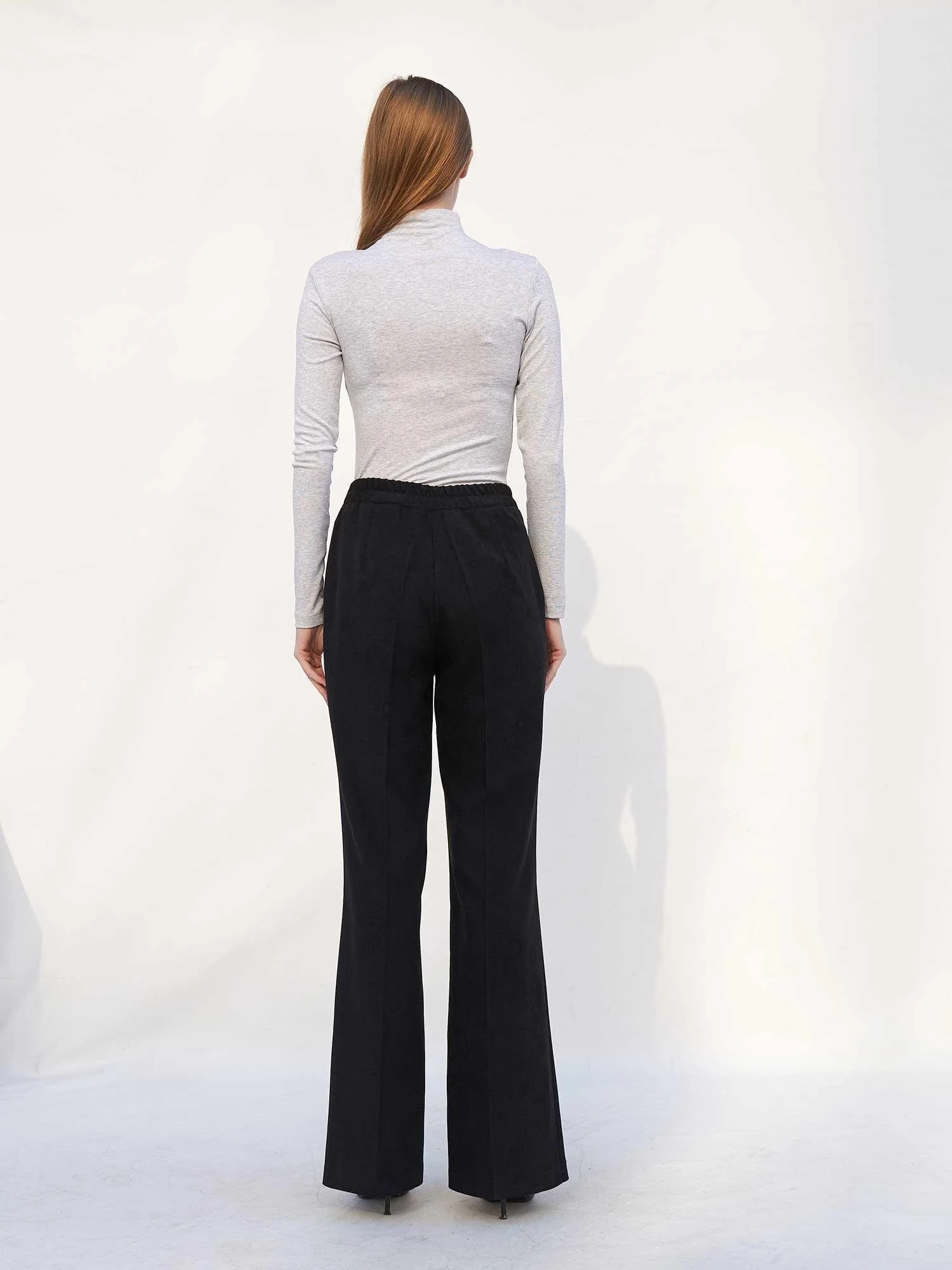 Ribbed Knit Turtleneck Top with Front Ruching - Light Grey - Lefon - by Peralane - photo 4
