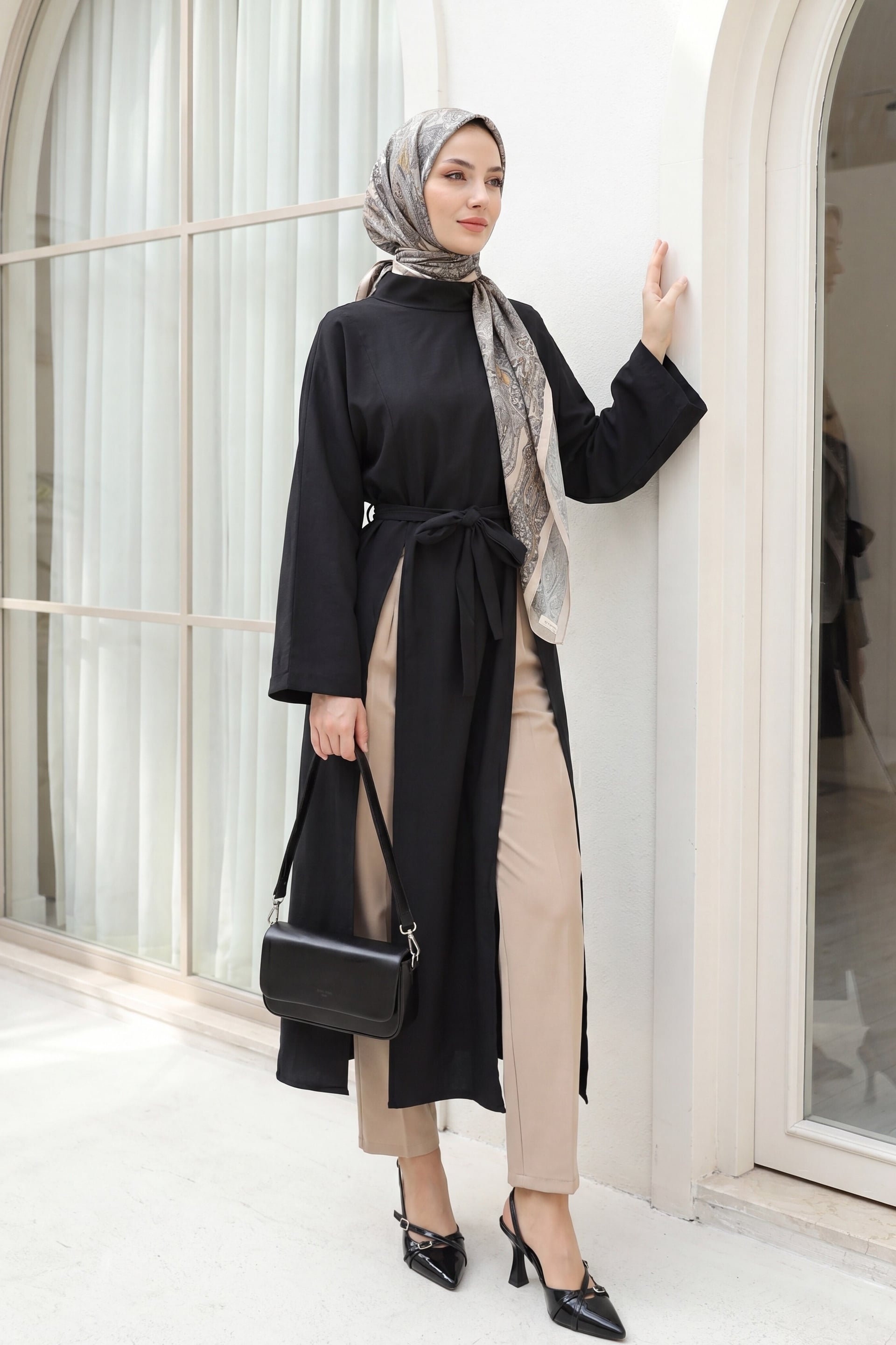 Hakim Collar Deep Slit Belted Long Modal Tunic - Black - Podyumplus - by Peralane - photo 4