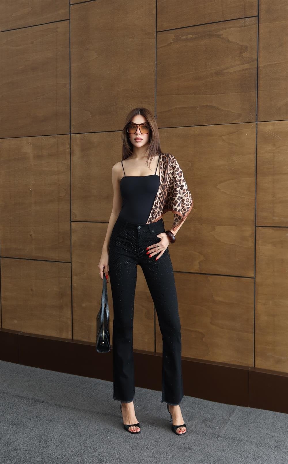 High Waist Frayed Hem Rhinestone Straight Leg Black Jeans - Lacarino Jeans - by Peralane - photo 2