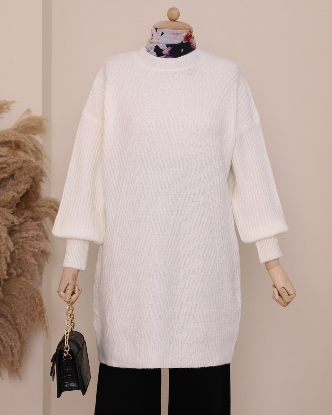 White Diamond Pattern Knit Tunic with Bicycle Neckline - Podyumplus - by Peralane - photo 2