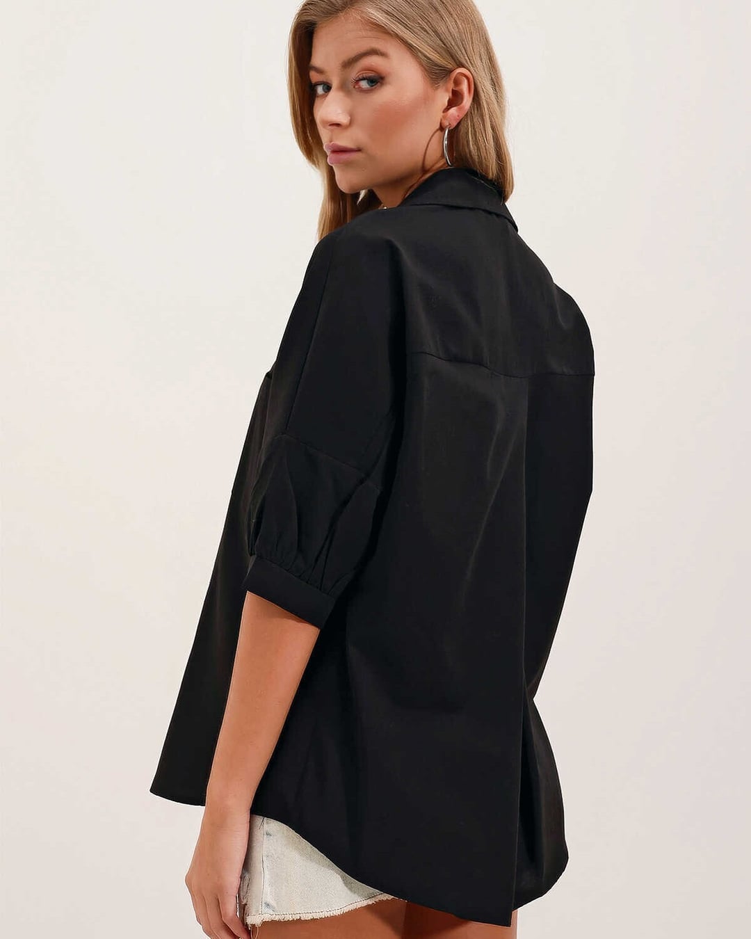 Oversize Short-Sleeve Basic Shirt - Black - Bigdart - by Peralane - photo 4