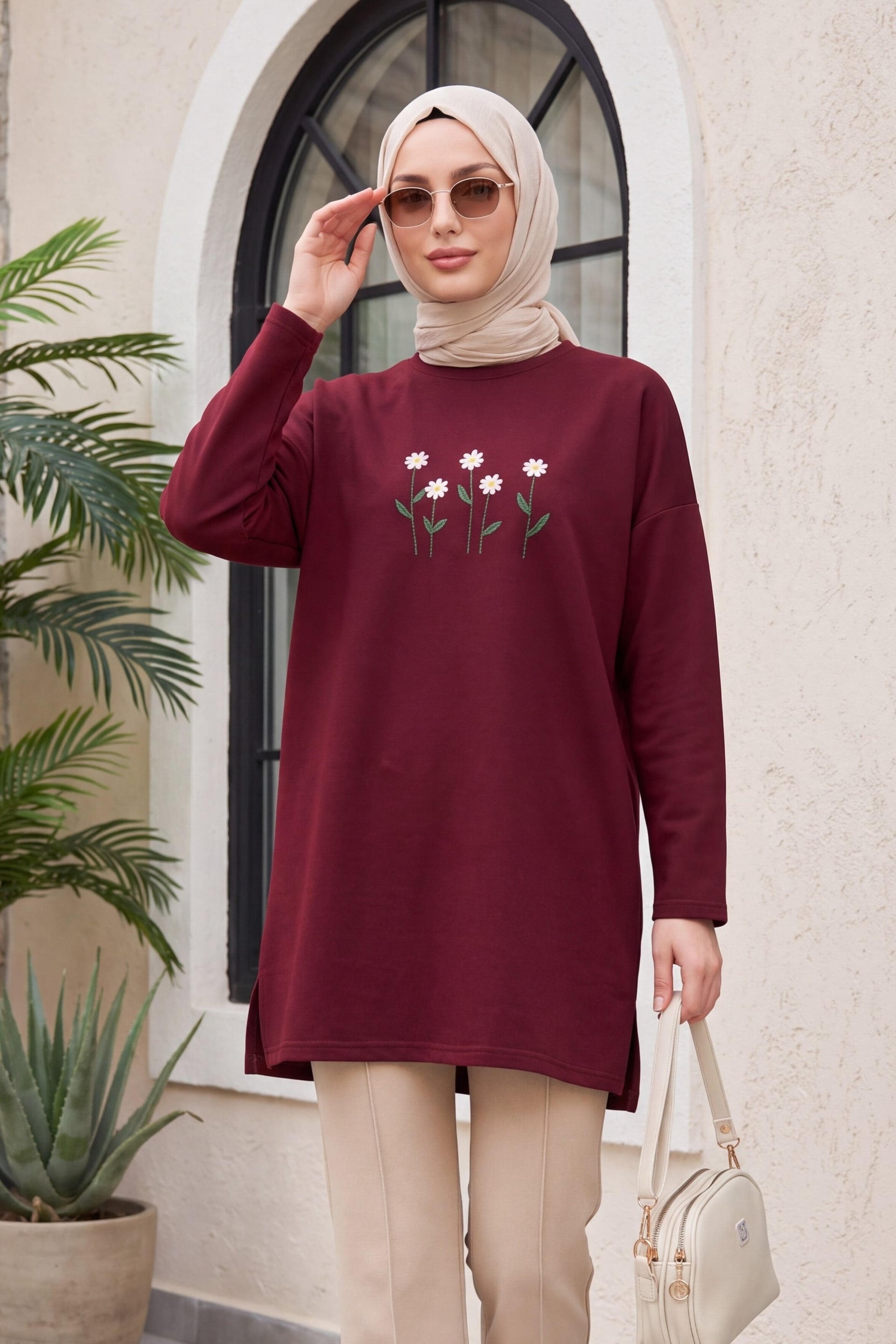 Round Neck Cotton Jersey Tunic with Daisy Embroidery - Bordeaux - Podyumplus - by Peralane