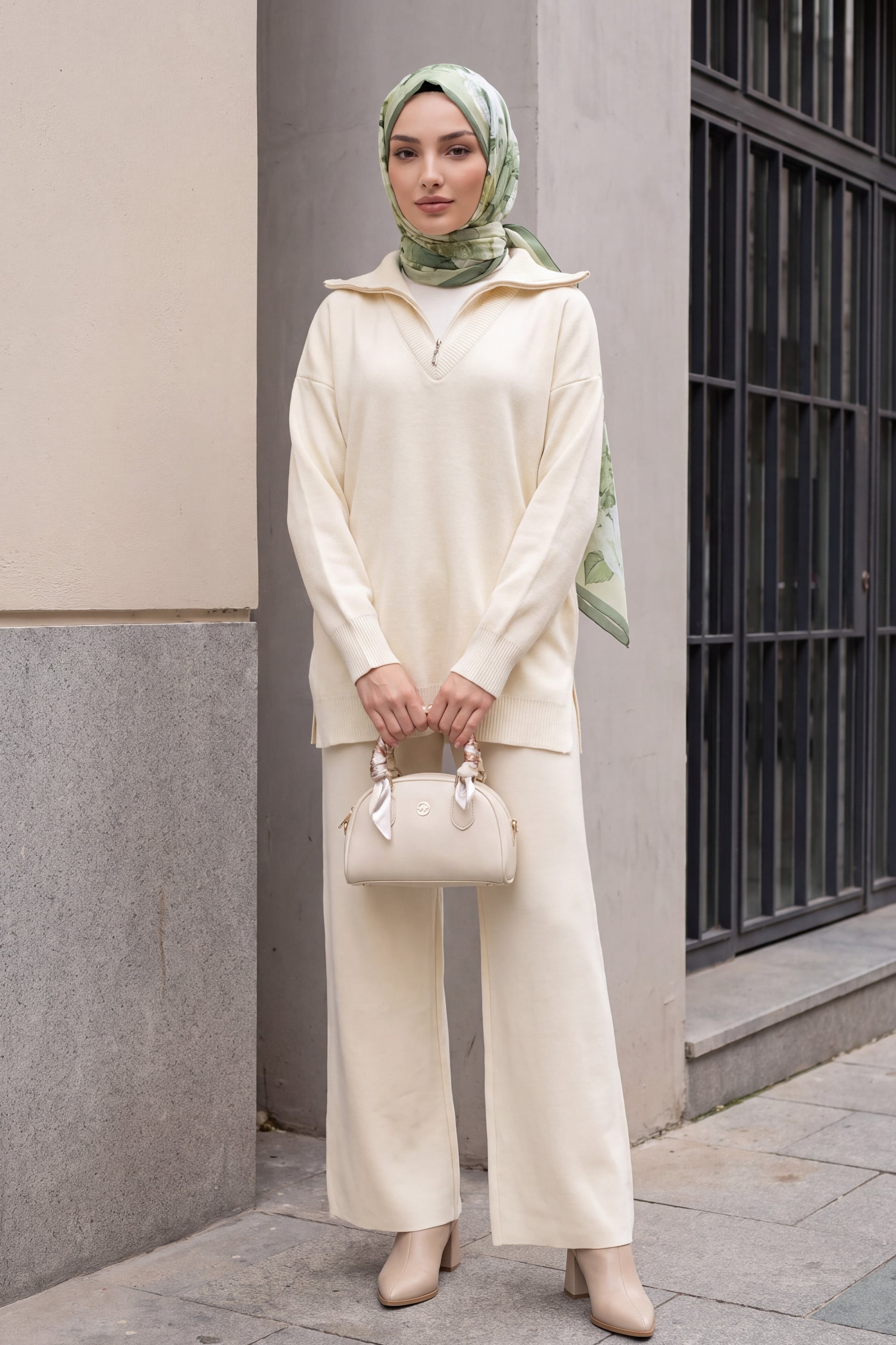 Cream Knit Top and Wide-Leg Trousers Set with Collar and Zip - Podyumplus - by Peralane - photo 2
