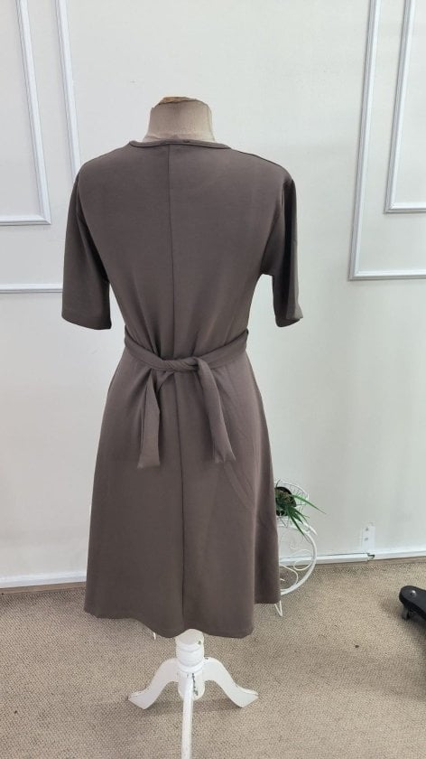 Women's Short Sleeve Round Neck Side Ring Detail Midi Dress - Janes - by Peralane - photo 5