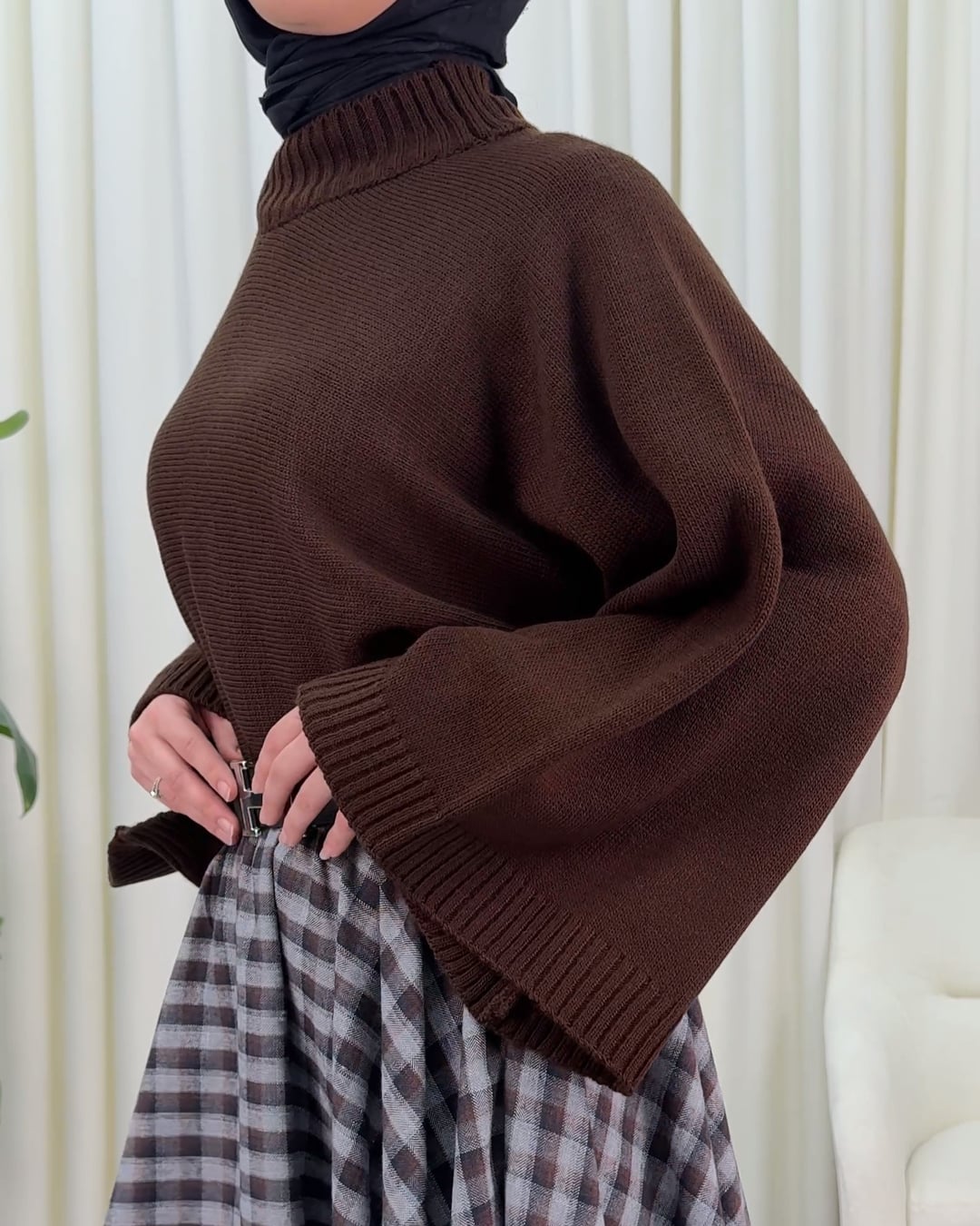 Half Turtleneck Crop Knit Sweater - Brown - Podyumplus - by Peralane - photo 3
