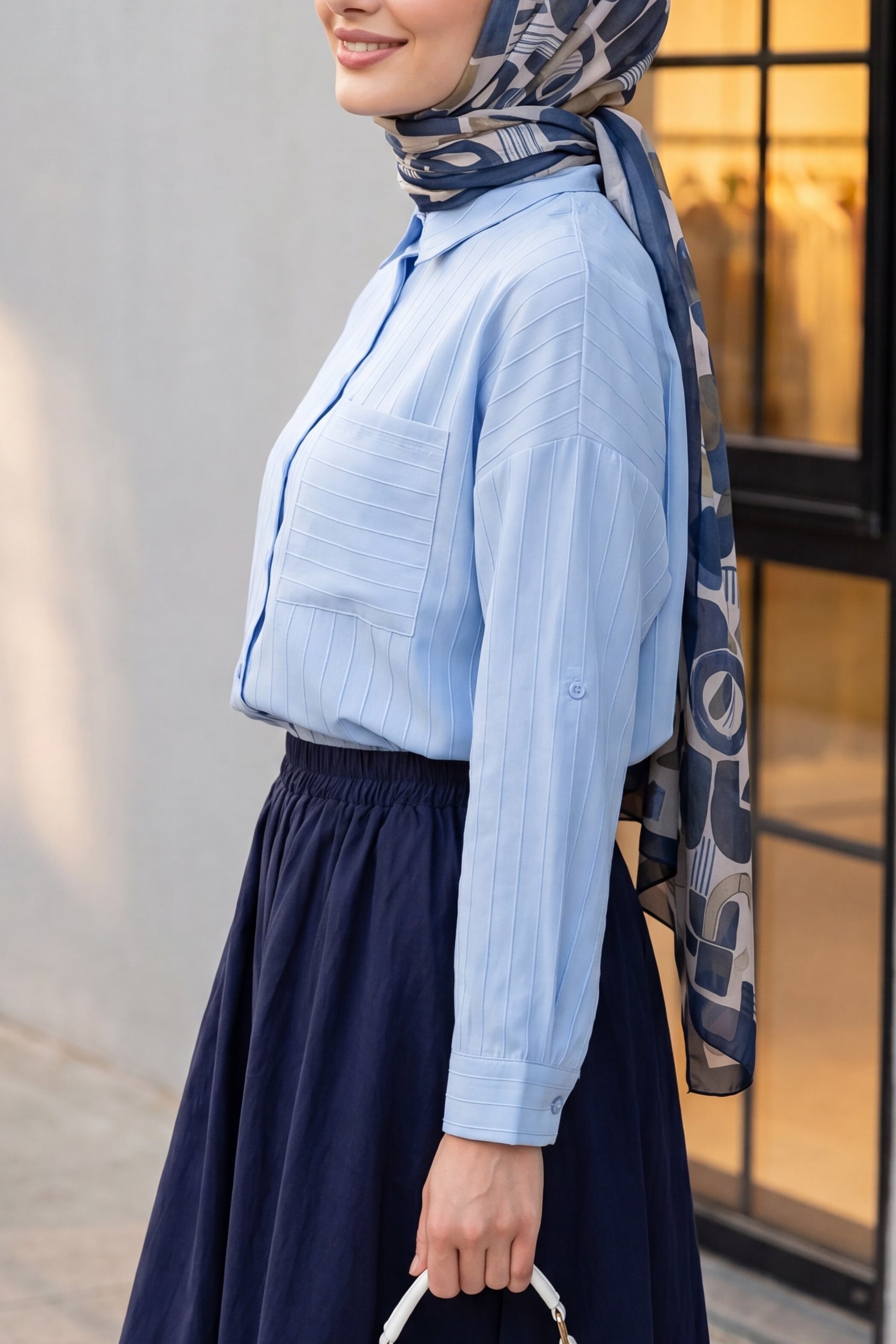 Oversize Linen-Blend Shirt with Chest Pockets and Long Back - Baby Blue - Podyumplus - by Peralane - photo 3